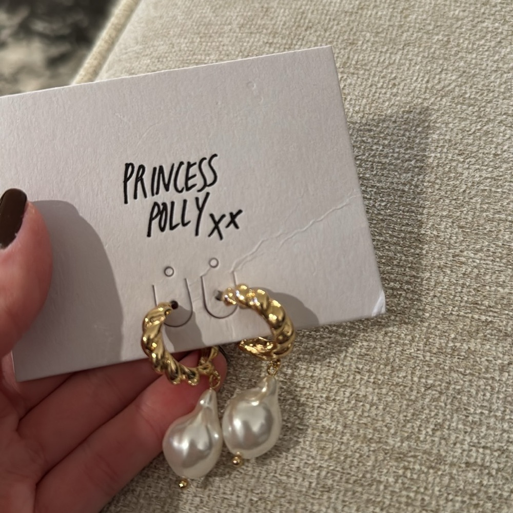NWT Princess Polly Earrings - Picture 4 of 4